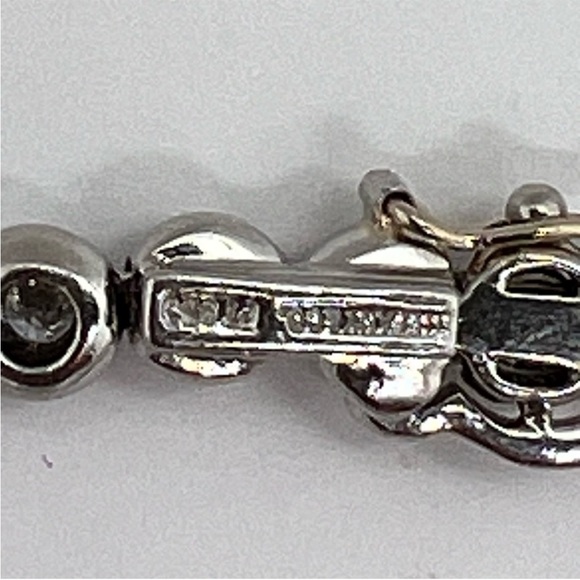 Tiffany & Co. Diamond Tennis Necklace in Platinum, '5.50 CTW' - Picture 6 of 11